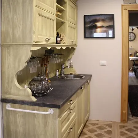Bella Vista Apartment *