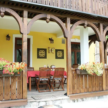 Bella Vista Apartment