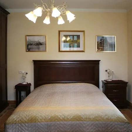 Bella Vista Apartment *